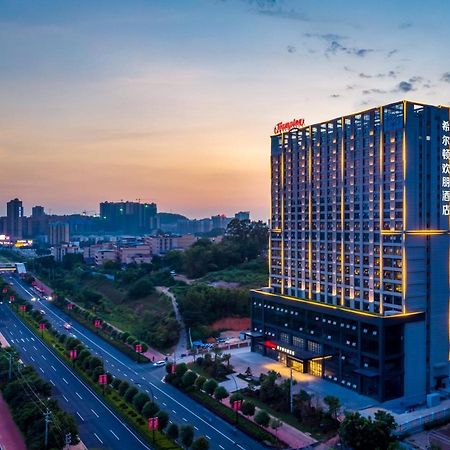 Отель Hampton By Hilton Nanning Wuxiang Экстерьер фото