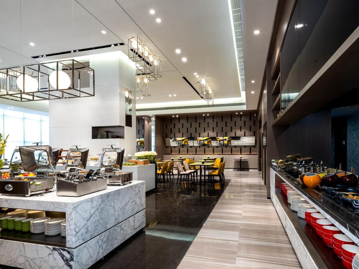 Отель Hampton By Hilton Nanning Wuxiang Экстерьер фото