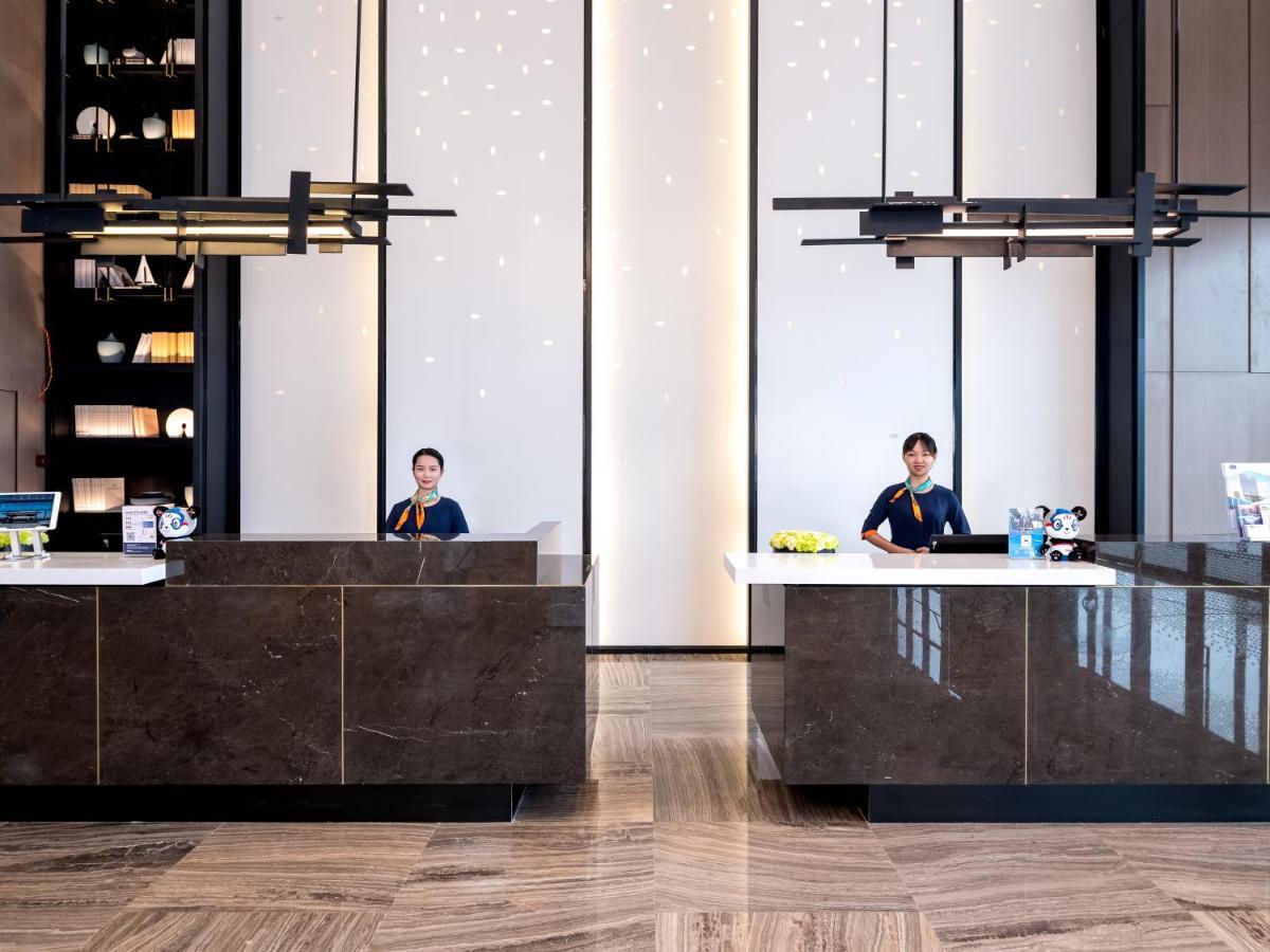 Отель Hampton By Hilton Nanning Wuxiang Экстерьер фото
