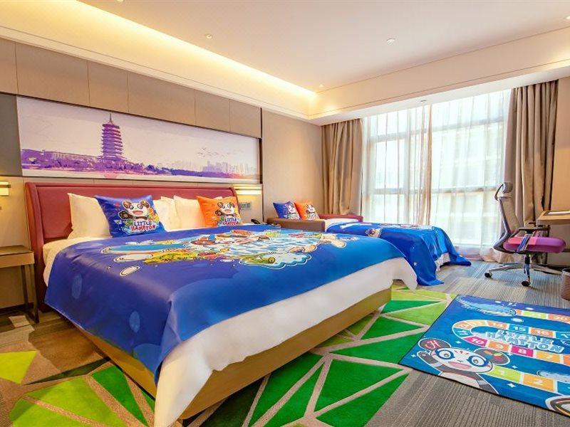 Отель Hampton By Hilton Nanning Wuxiang Экстерьер фото